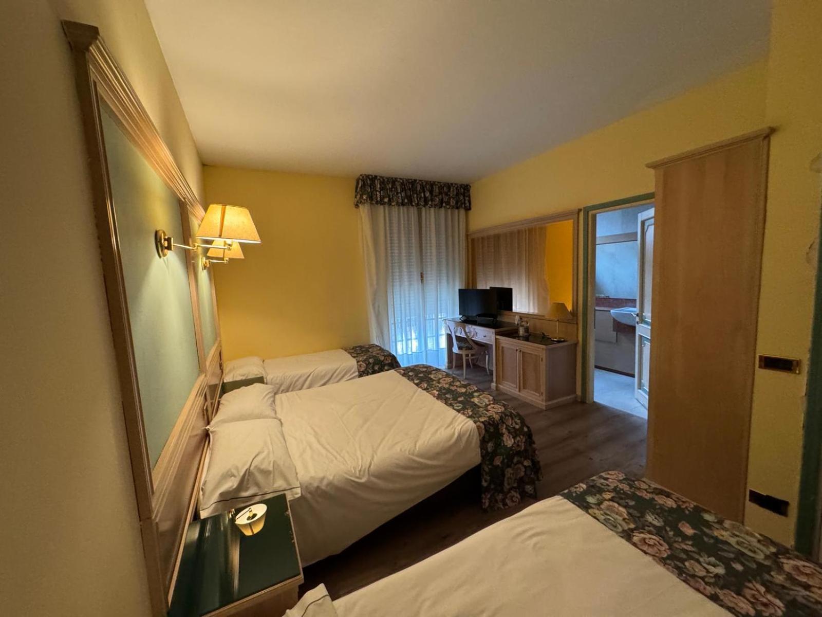 Park Hotel Reggio nell'Emilia Esterno foto