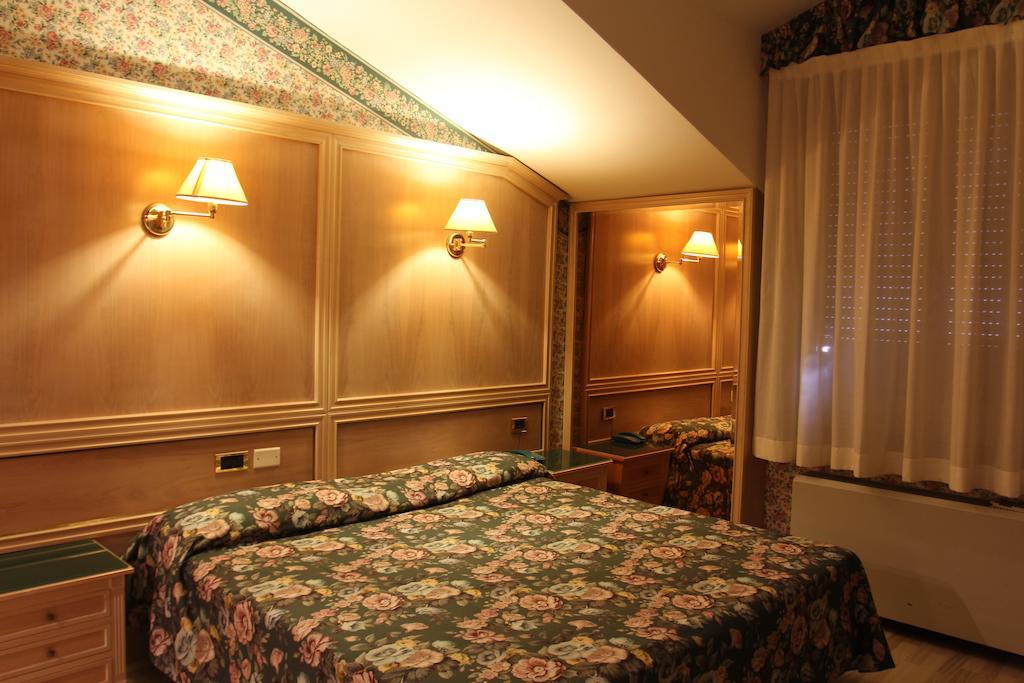 Park Hotel Reggio nell'Emilia Esterno foto